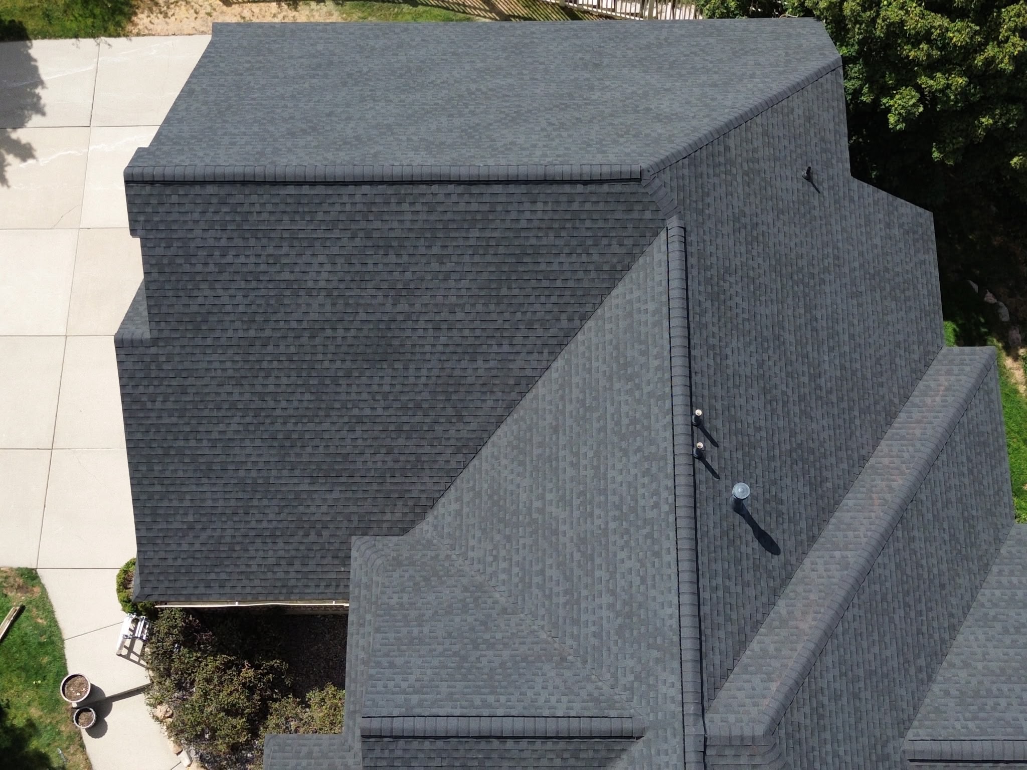 Completed shingle roof